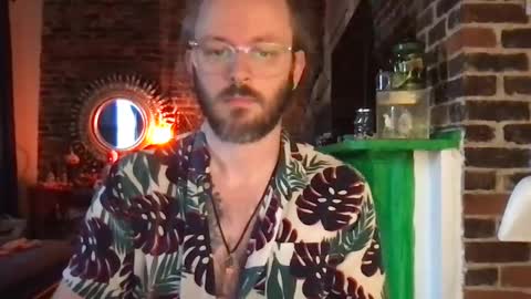 Snapshot of sirpsychosexy1987 chatting on September 24, 3:32 pm sirpsychosexy1987 online show from September 24, 3:32 pm