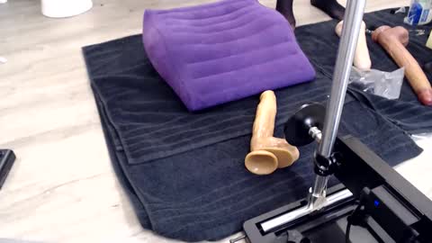 Sissy Gooner online show from April 13, 2:23 am