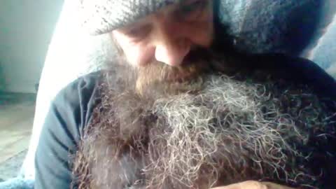 sitonmybeardxxx online show from May 29, 7:35 pm