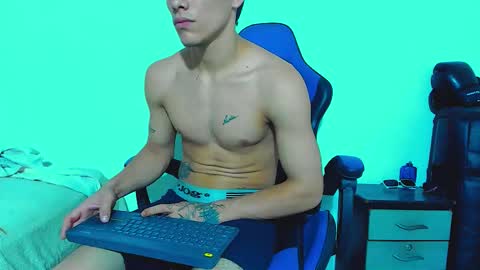 skinny marked online show from November 1, 8:35 pm