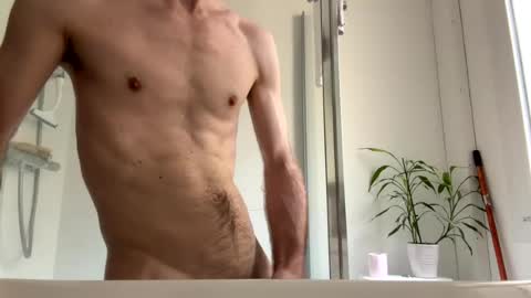 skinnybigdk online show from July 12, 9:44 am