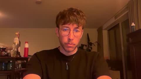 skyisthelimit1995 online show from March 28, 7:47 pm
