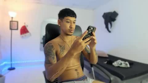 slim_master12 online show from December 3, 11:33 pm