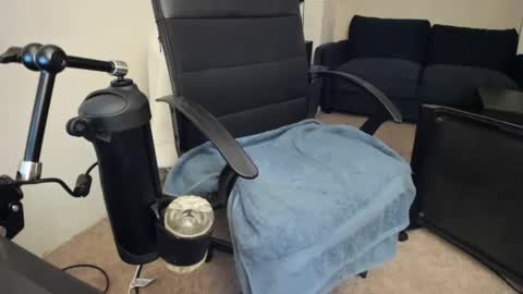 Slimguerrilla online show from December 14, 6:41 pm