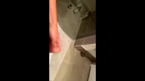 slimlord90 online show from December 4, 6:26 pm