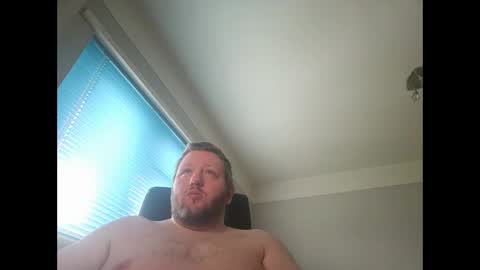 smallone19832 online show from February 9, 9:58 am