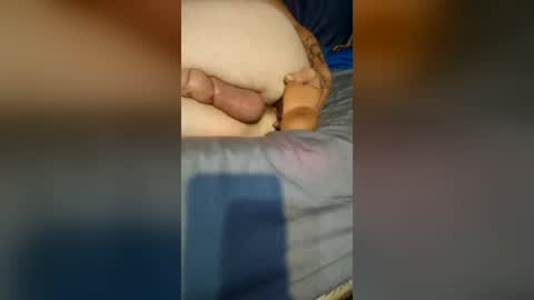 smallpackage1983 online show from July 21, 7:10 am