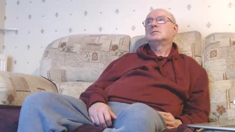 Steve online show from December 2, 8:20 pm