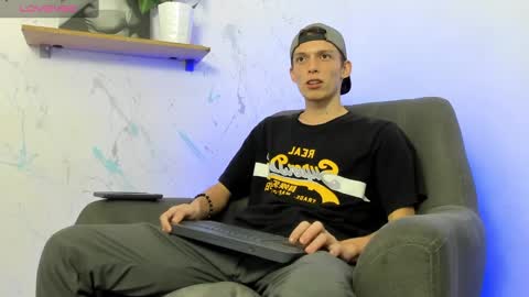 Snapshot of smitgrey chatting on January 14, 8:26 pm SMIT online show from January 14, 8:26 pm