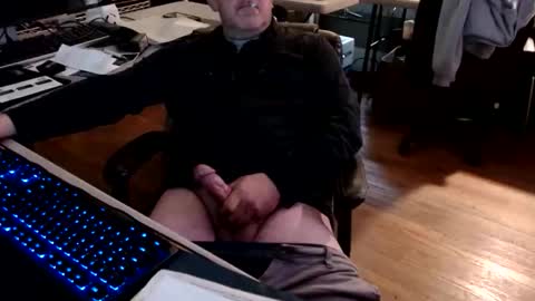 smly online show from November 25, 3:36 pm