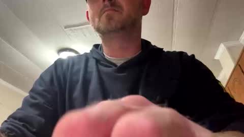 smokeymt420 online show from October 29, 8:45 pm