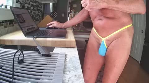 smthbtm53 online show from August 2, 3:54 pm