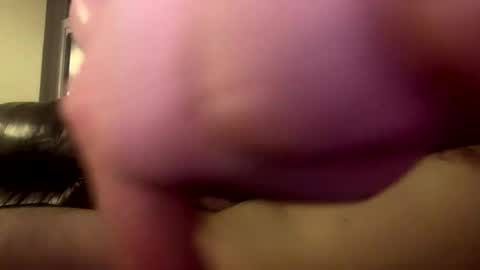 sneakinapeak69 online show from October 10, 12:15 am