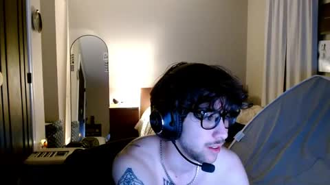 Solis3 online show from April 7, 4:01 am