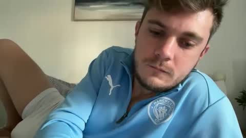 solobrit online show from March 11, 7:48 am