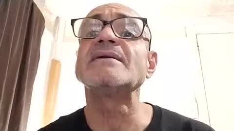 ELLIOTT online show from December 21, 6:38 pm