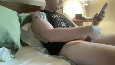 southern_bate_cub online show from April 18, 5:14 pm