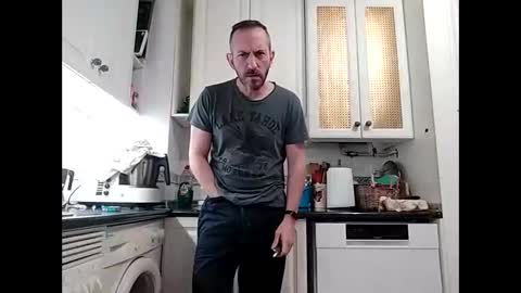 Manu  online show from March 3, 2:44 am