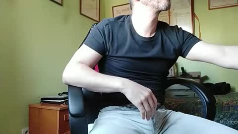 Manu  online show from October 6, 7:07 pm