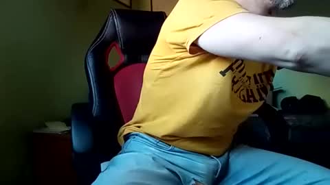 Manu  online show from February 5, 5:10 pm