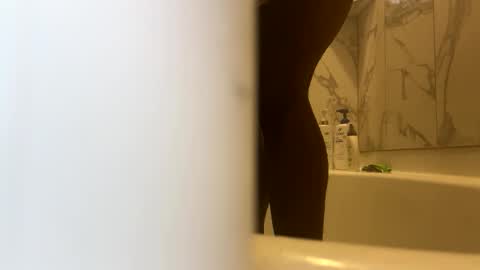 specialiest online show from March 7, 7:39 am