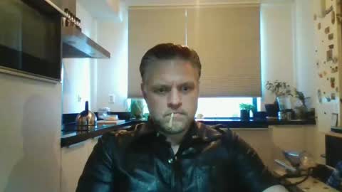 DutchDude online show from February 26, 11:20 am