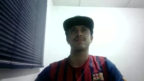 sperm_donor94 online show from October 19, 11:52 pm