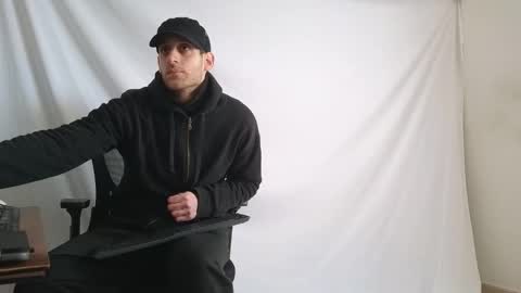 Marco. When Im offline you can view premium content in bio online show from February 6, 3:20 pm