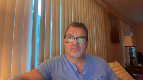 Snapshot of spike69old chatting on September 15, 12:02 am spike69old online show from September 15, 12:02 am