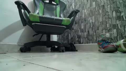 sr master cum its my old account online show from January 29, 4:15 am