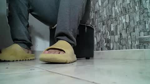 sr master cum its my old account online show from December 18, 4:39 pm