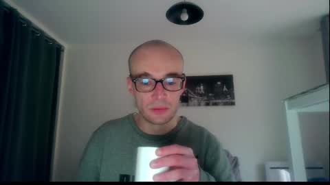 ssenzo online show from January 6, 7:42 am