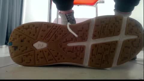 ssenzo online show from December 9, 7:57 pm