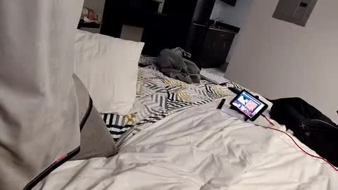 Straightupdownbad online show from February 6, 9:55 pm