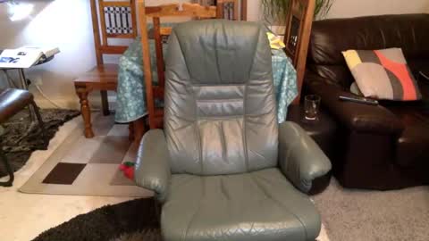 Starpizzle online show from November 9, 5:28 pm