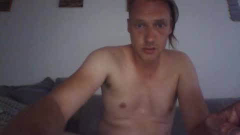 stefanausrosach online show from August 3, 5:52 pm