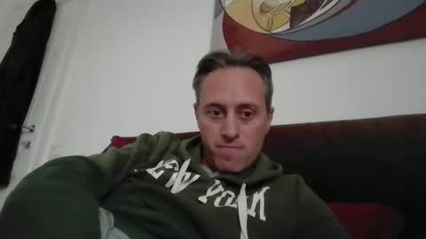 sten015 online show from November 27, 1:04 pm