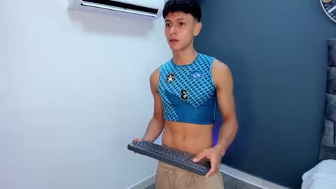 Stephane Rouss online show from November 12, 9:52 pm