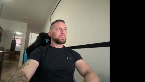 steve897819 online show from January 6, 6:23 pm