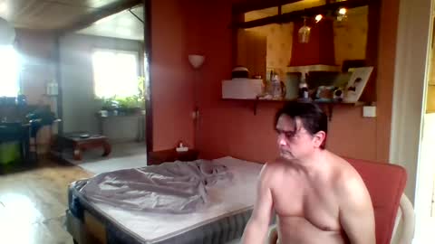 stevefromfrance online show from February 28, 11:47 am