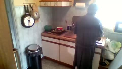 stevefromfrance online show from December 3, 9:09 am