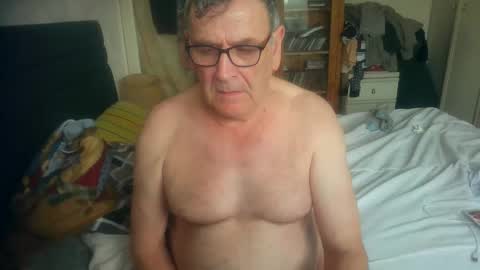 slave for computer control online show from March 20, 2:10 pm