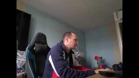 stickolive1 online show from October 31, 9:12 am