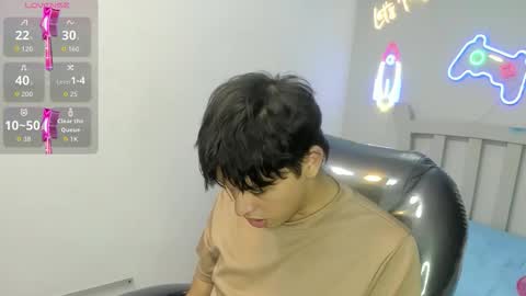 Stiwen online show from December 19, 7:55 pm