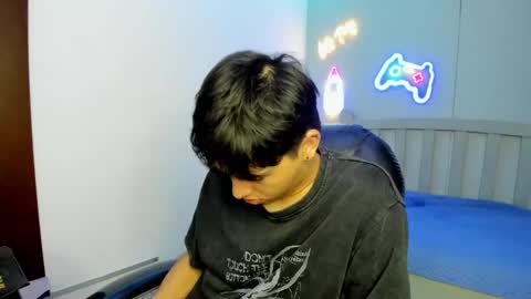 Stiwen online show from November 24, 2:07 pm