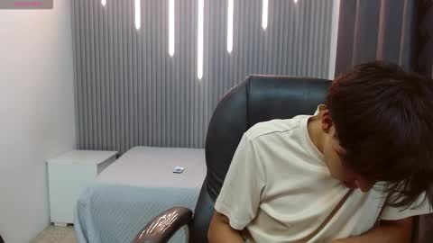 Stiwen online show from February 28, 6:18 pm