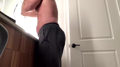 stlhotwifeguy online show from January 17, 9:10 pm