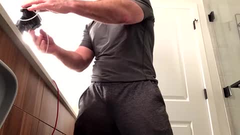 stlhotwifeguy online show from December 16, 11:07 pm