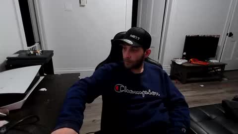 stonedpanda77 online show from December 22, 1:58 am