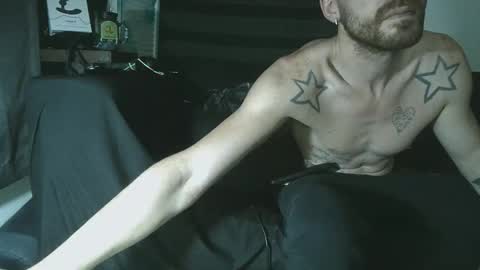 straitpipermann22 online show from November 10, 8:25 pm